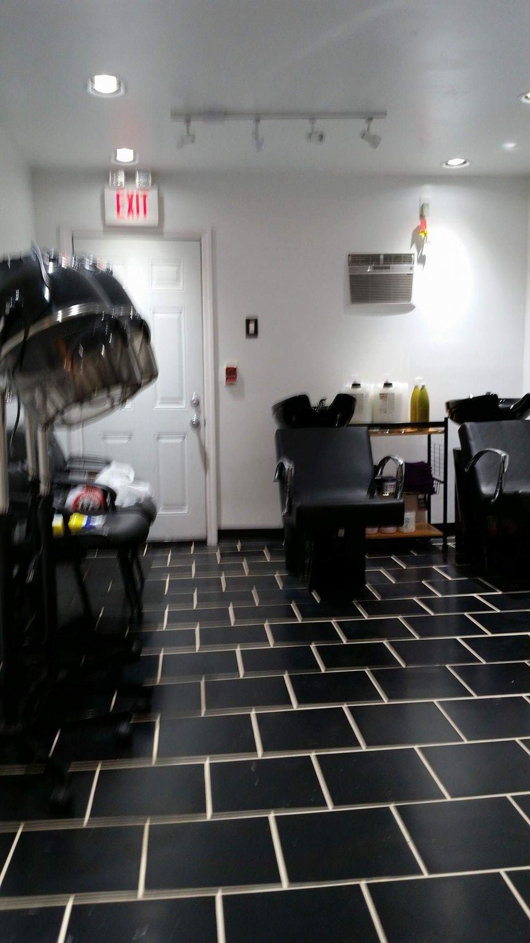 commercial contractor beauty salon